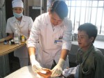 Ngón tay được nối đã hồng hào và có cảm giác