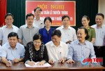 Đại diện các bệnh viện ký cam kết triển khai phòng, chống kháng thuốc