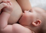 Nuôi con bằng sữa mẹ như thế nào cho đúng cách