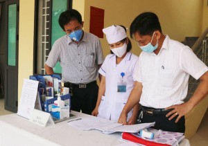 Kiểm tra số ghi chép người dân, bệnh nhân ra vào tại các cơ sở y tế