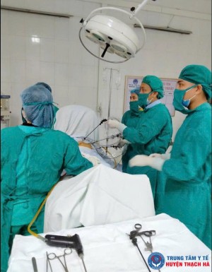 Trung tâm Y tế huyện Thạch Hà phẫu thuật nội soi thành công cho bệnh nhi viêm phúc mạc ruột thừa dưới 5 tuổi