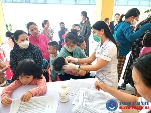 Trung tâm Y tế Thạch Hà triển khai chiến dịch uống Vitamin A đợt 1 năm 2025 cho trẻ em từ 6 đến 60 tháng tuổi
