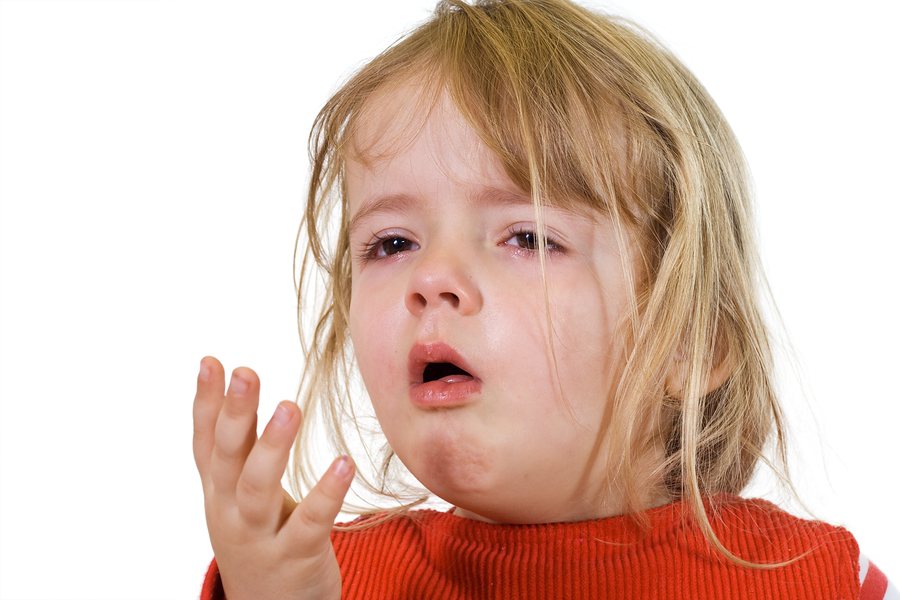 Trời trở lạnh, trẻ dễ viêm đường hô hấp trên