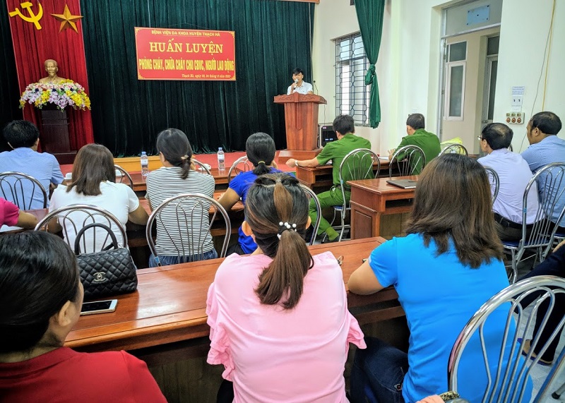 Huấn luyện phòng cháy, chữa cháy cho CBVC, người lao động