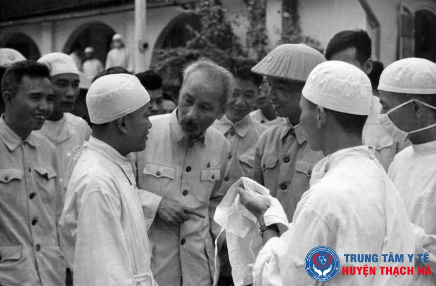 Nhớ lời Bác dạy: “Lương y như từ mẫu”